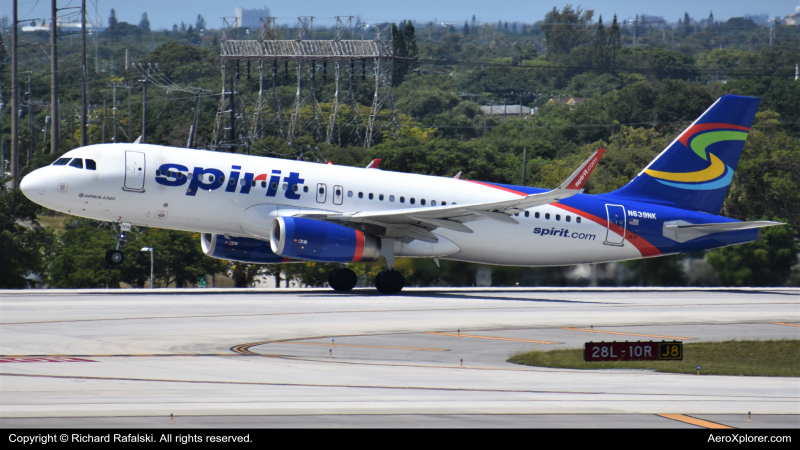 Photo of N639NK - Spirit Airlines Airbus A320 at FLL on AeroXplorer Aviation Database