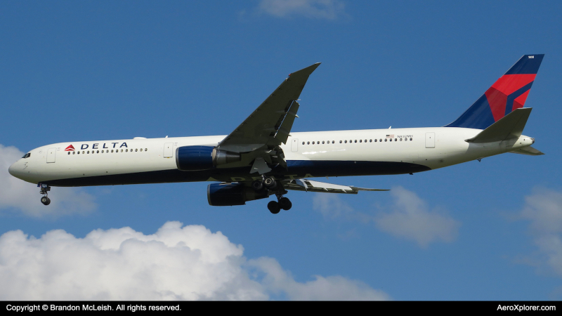 Photo of N832MH - Delta Airlines Boeing 767-400ER at MCO on AeroXplorer Aviation Database