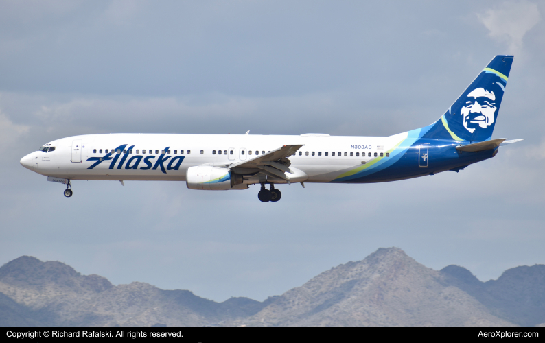 Photo of N303AS - Alaska Airlines Boeing 737-900 at PHX on AeroXplorer Aviation Database