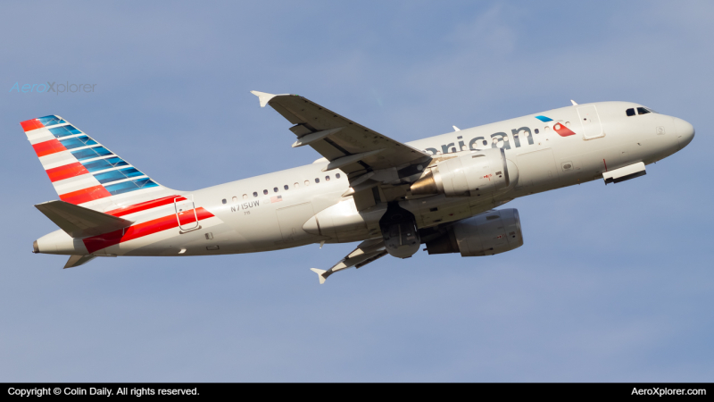 Photo of N715UW - American Airlines Airbus A319 at CLT on AeroXplorer Aviation Database