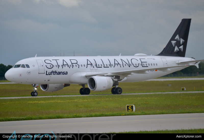 Photo of D-AIZH - Lufthansa Airbus A320 at MUC on AeroXplorer Aviation Database