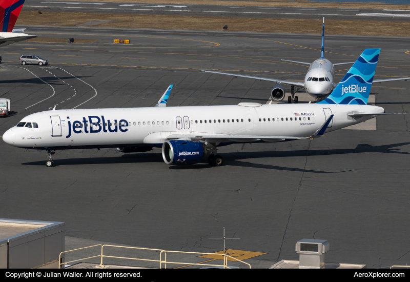 Photo of N4022J - JetBlue Airways Airbus A321XLR at BOS on AeroXplorer Aviation Database