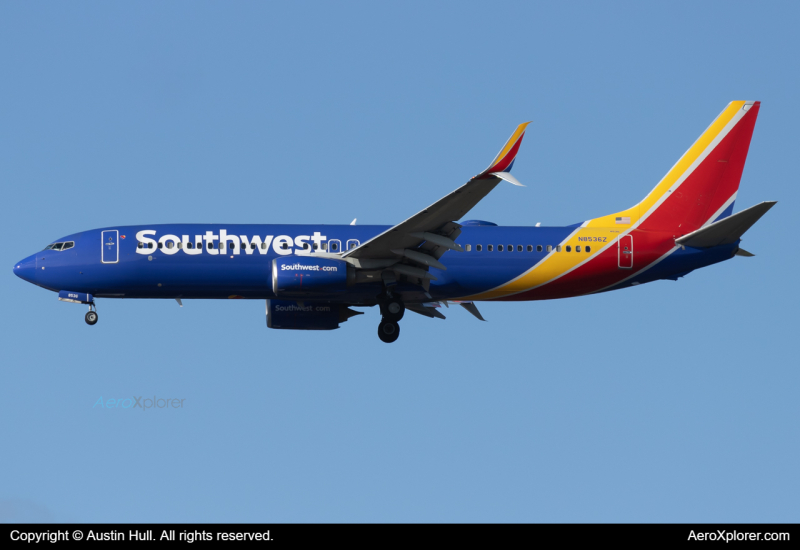 Photo of N8536Z - Southwest Airlines Boeing 737-800 at PIT on AeroXplorer Aviation Database