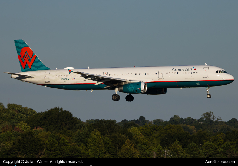 Photo of N580UW - American Airlines Airbus A321-200 at CLT on AeroXplorer Aviation Database