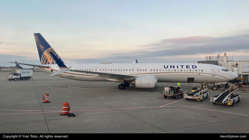 Photo of N37508 - United Airlines Boeing 737 MAX 9 at CLE on AeroXplorer Aviation Database