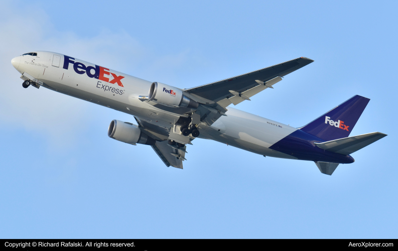 Photo of N292FE - FedEx Boeing 767-300F at FLL on AeroXplorer Aviation Database