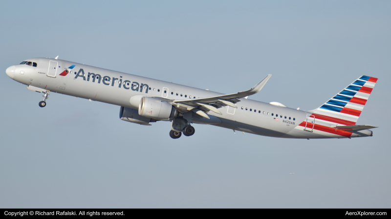 Photo of N420AN - American Airlines Airbus A321NEO at PHX on AeroXplorer Aviation Database