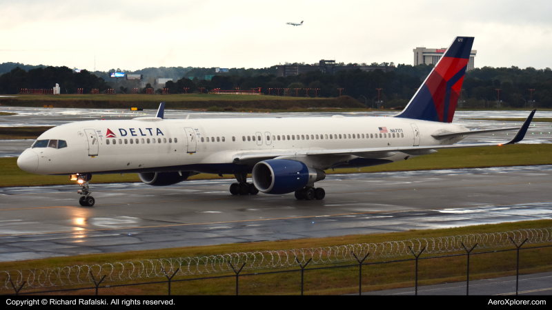 Photo of N67171 - Delta Airlines Boeing 757-200 at ATL on AeroXplorer Aviation Database