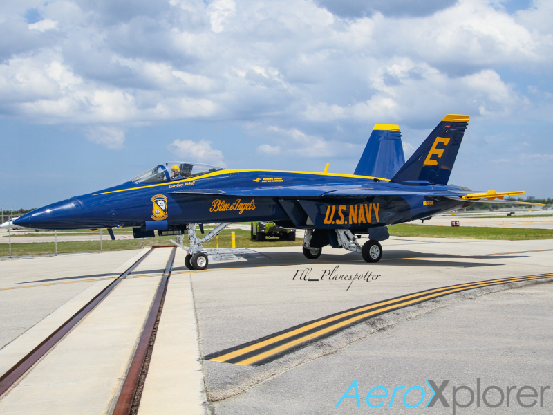 Photo of 185539 - Blue Angels Boeing F/A-18 at FLL on AeroXplorer Aviation Database