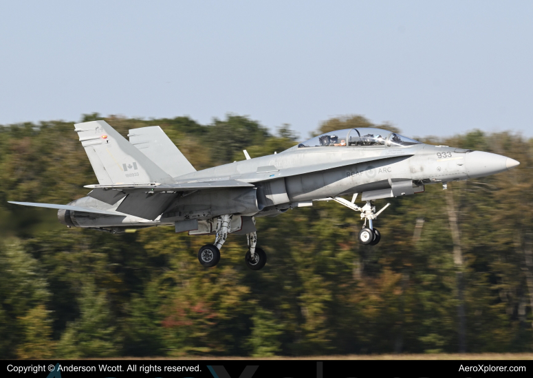 Photo of 188933 - Royal Canadian Air Force McDonnell Douglas F/A-18A/B Hornet at YXU on AeroXplorer Aviation Database