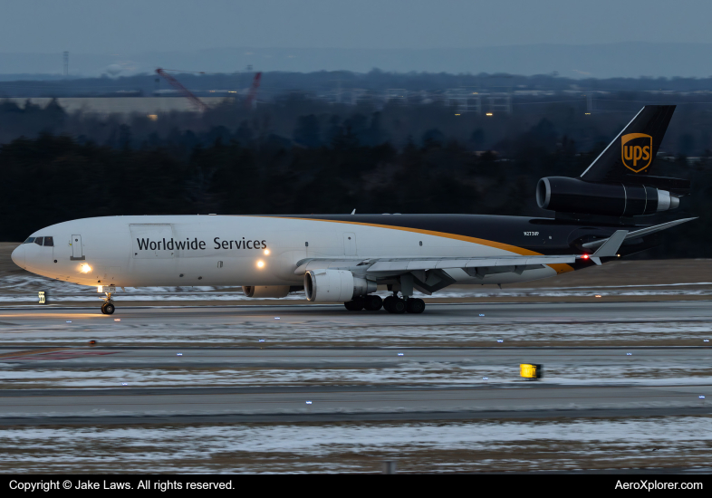 Photo of N273UP - United Parcel Service McDonnell Douglas MD-11F at IAD on AeroXplorer Aviation Database