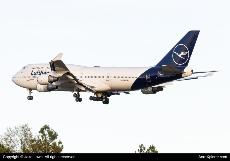 Photo of D-ABVM - Lufthansa Boeing 747-400 at IAD on AeroXplorer Aviation Database