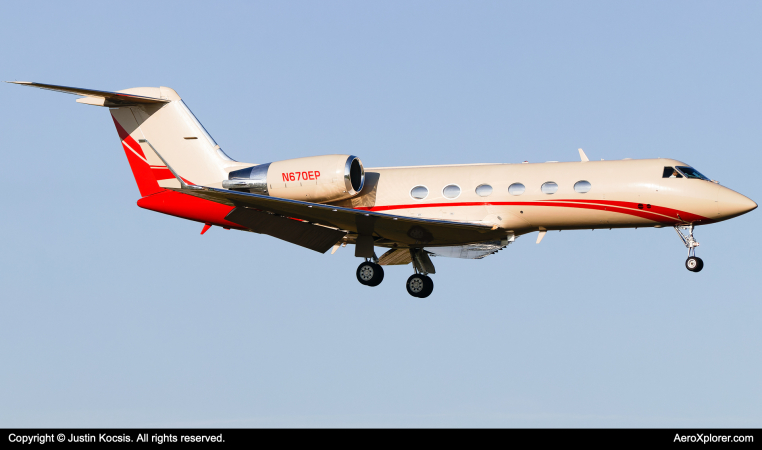 Photo of N670EP - PRIVATE Gulfstream IV at TPA on AeroXplorer Aviation Database