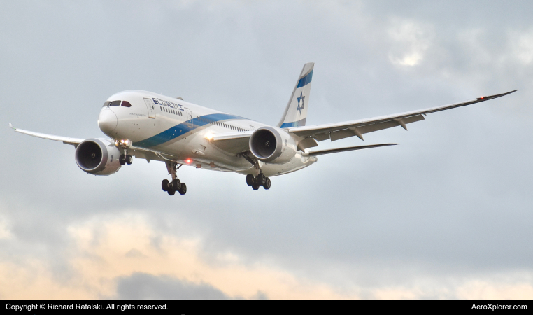 Photo of 4X-ERA - EI AI Boeing 787-8 at FLL on AeroXplorer Aviation Database