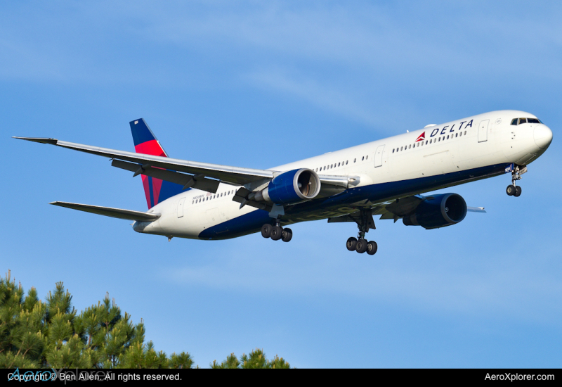 Photo of N838MH - Delta Airlines Boeing 767-400ER at RDU on AeroXplorer Aviation Database