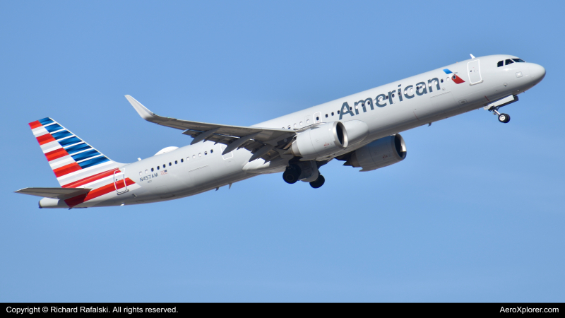 Photo of N457AM - American Airlines Airbus A321NEO at PHX on AeroXplorer Aviation Database