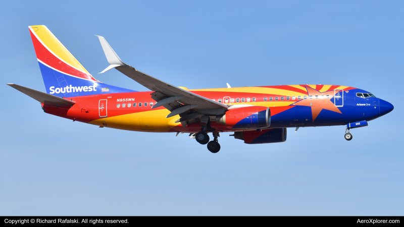 Photo of N955WN - Southwest Airlines Boeing 737-700 at PHX on AeroXplorer Aviation Database