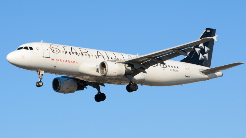 Photo of C-FDRH - Air Canada Airbus A320 at YYZ on AeroXplorer Aviation Database