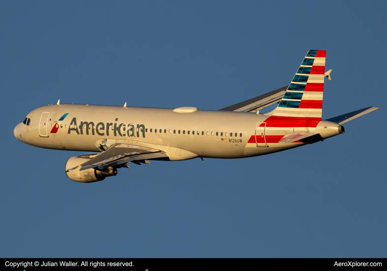 Photo of N126UW - American Airlines Airbus A320 at CLT on AeroXplorer Aviation Database