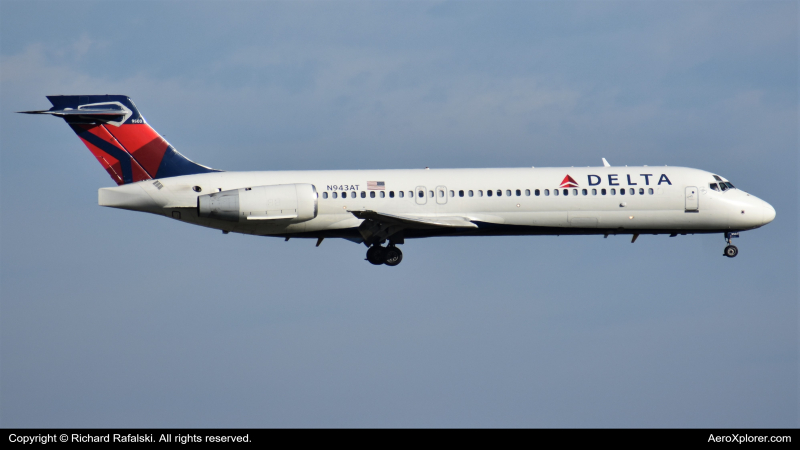 Photo of N943AT - Delta Airlines Boeing 717-200 at ATL on AeroXplorer Aviation Database