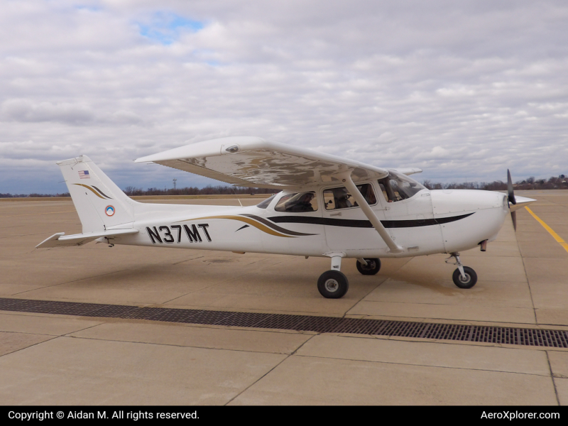 Photo of N37MT  - Private  Cessna 172  at AGC on AeroXplorer Aviation Database