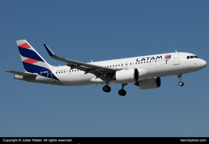Photo of CC-BHC - LATAM Airbus A320NEO at MIA on AeroXplorer Aviation Database