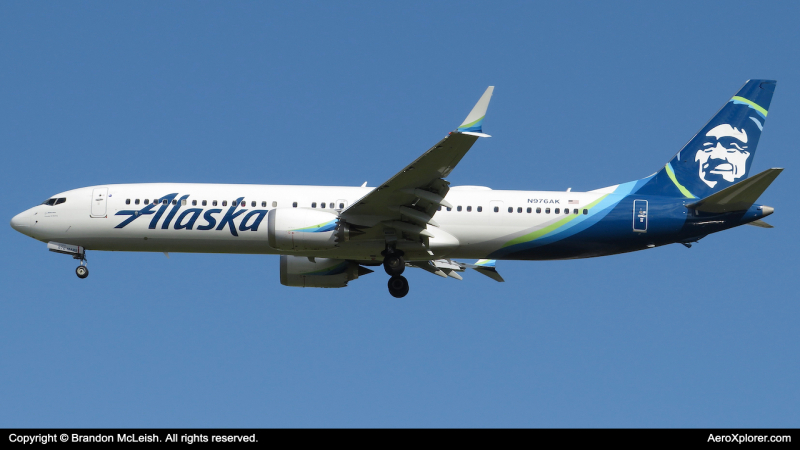 Photo of N976AK - Alaska Airlines Boeing 737 MAX 9 at MCO on AeroXplorer Aviation Database