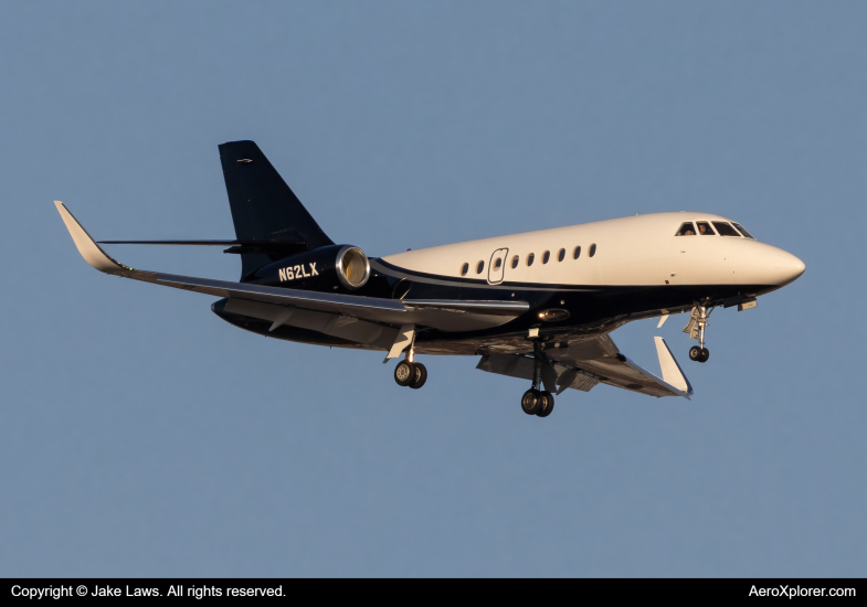 Photo of N62LX - PRIVATE Dassault Falcon 2000EX at IAD on AeroXplorer Aviation Database