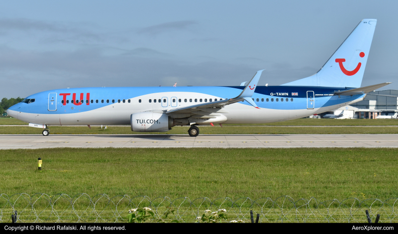 Photo of G-TAWN - TUI Fly Boeing 737-800 at MAN on AeroXplorer Aviation Database
