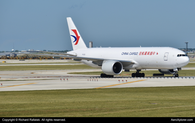 Photo of B-222J - China Cargo Airlines Boeing 777-F at ORD on AeroXplorer Aviation Database