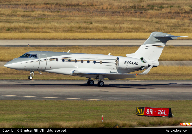 Photo of N404AC - PRIVATE Gulfstream G280 at KIAH on AeroXplorer Aviation Database