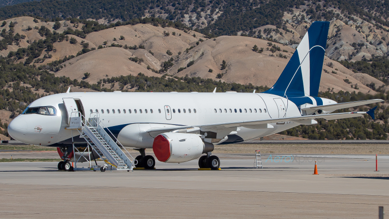 Photo of LX-MCO - Global Jet Luxembourg Airbus A319 at EGE on AeroXplorer Aviation Database
