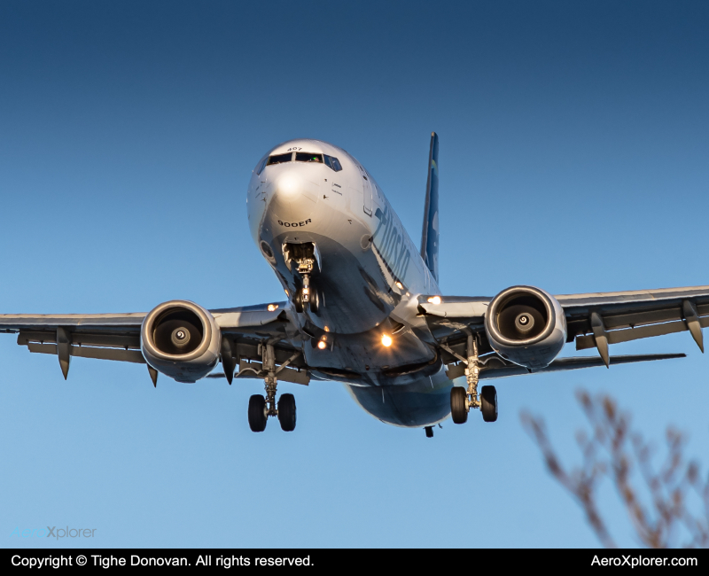 Photo of N407AS - Alaska Airlines Boeing 737-900ER at BOS on AeroXplorer Aviation Database