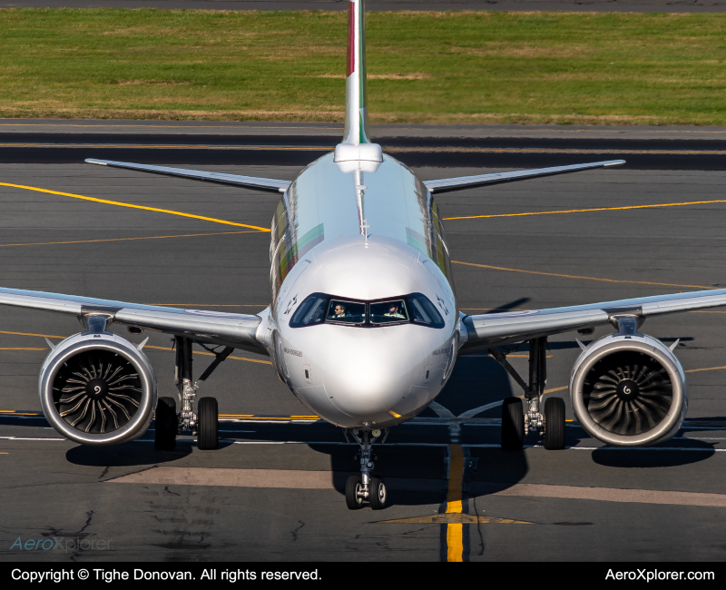 Photo of CS-TXF - TAP Air Portugal Airbus A321LR at BOS on AeroXplorer Aviation Database