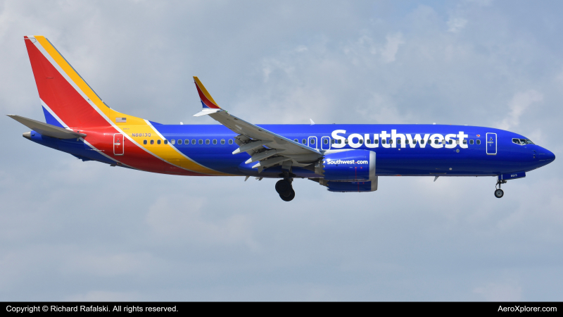 Photo of N8813Q - Southwest Airlines Boeing 737 MAX 8 at MIA on AeroXplorer Aviation Database