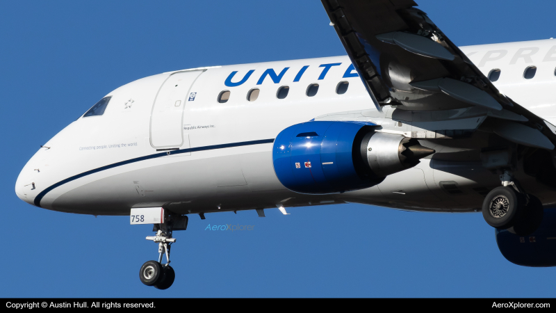 Photo of N758YX - United Express Embraer E175 at PIT on AeroXplorer Aviation Database
