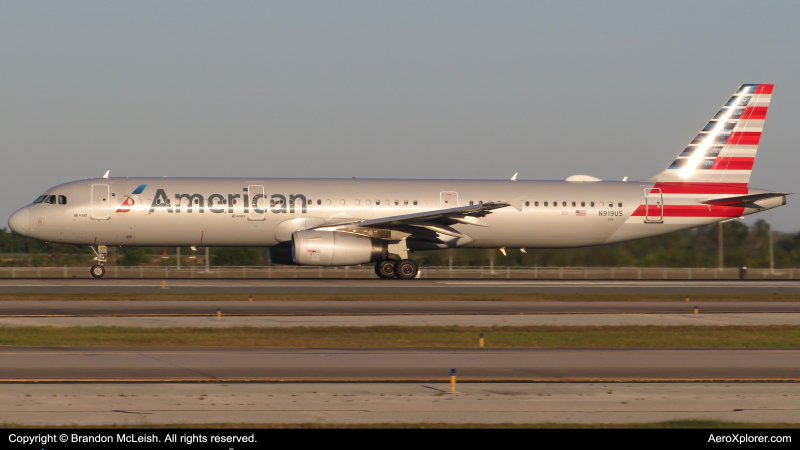 Photo of N919US - American Airlines Airbus A321-200 at MCO on AeroXplorer Aviation Database