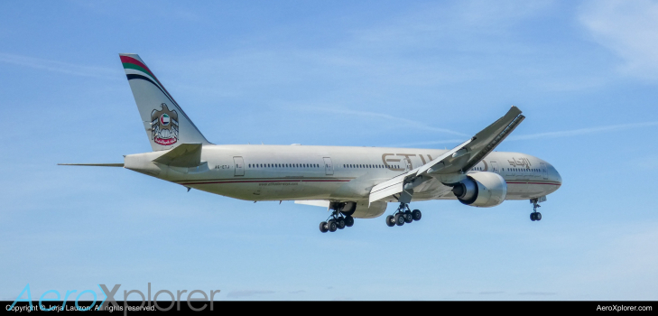 Photo of A6-ETJ - Etihad Airways Boeing 777-300ER at YYZ on AeroXplorer Aviation Database