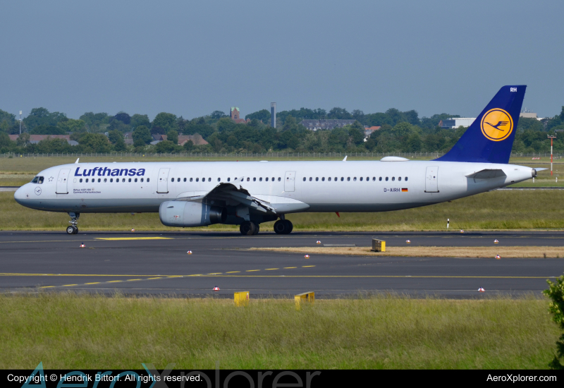 Photo of D-AIRH - Lufthansa Airbus A321-100 at DUS on AeroXplorer Aviation Database