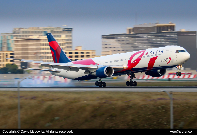 Photo of N845MH - Delta Airlines Boeing 767-400ER at LAX on AeroXplorer Aviation Database