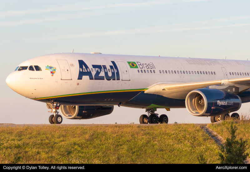 Photo of PR-AIW - Azul Airlines Airbus A330-200 at MCO on AeroXplorer Aviation Database
