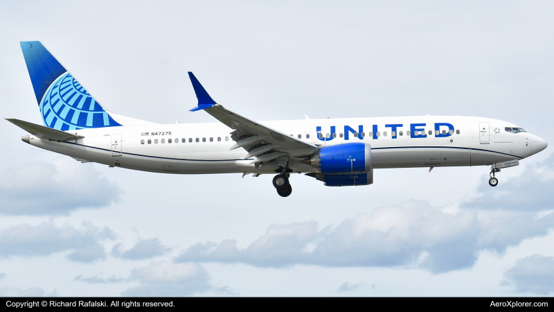 Photo of N47275 - United Airlines Boeing 737 MAX 8 at MIA on AeroXplorer Aviation Database