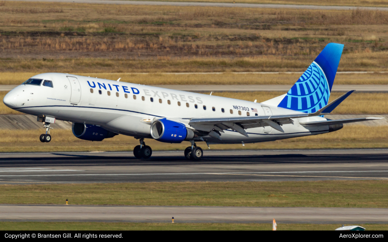 Photo of N87303 - United Express Embraer E175 at KIAH on AeroXplorer Aviation Database
