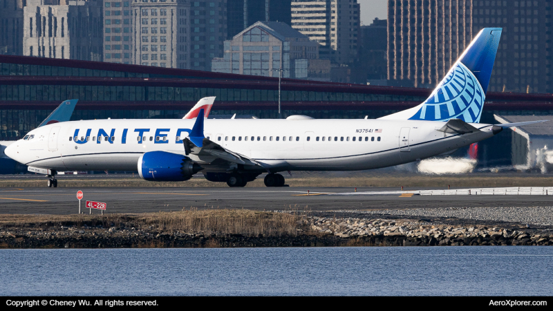 Photo of N37541 - United Airlines Boeing 737 MAX 8 at BOS on AeroXplorer Aviation Database