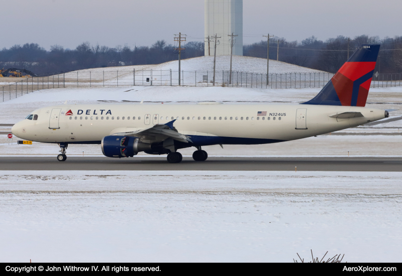 Photo of N324US - Delta Airlines Airbus A320 at KCVG on AeroXplorer Aviation Database
