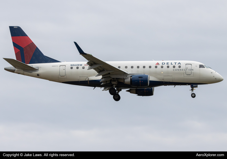 Photo of N860RW - Delta Connection Embraer E175 at IAD on AeroXplorer Aviation Database