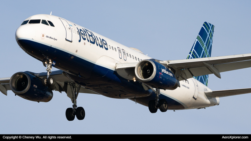 Photo of N529JB - JetBlue Airways Airbus A320 at BOS on AeroXplorer Aviation Database