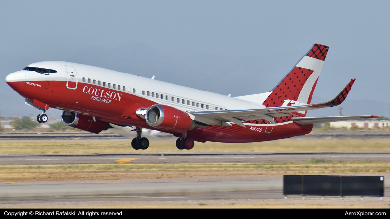 Photo of N137CG - Coulson Flying Tankers Boeing 737-300 at AZA on AeroXplorer Aviation Database
