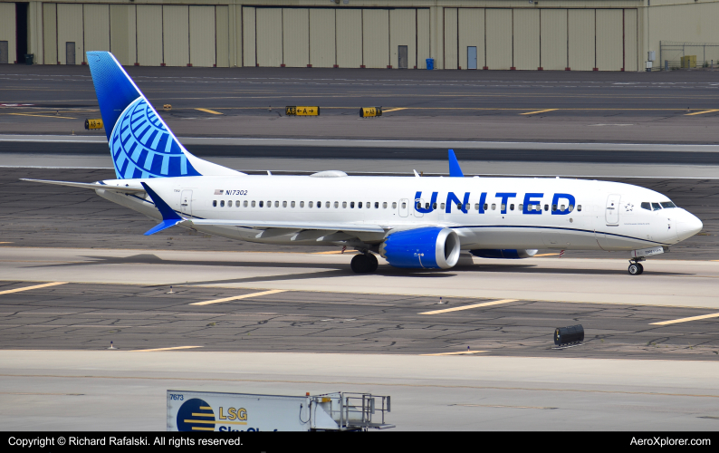 Photo of N17302 - United Airlines Boeing 737 MAX 8 at PHX on AeroXplorer Aviation Database