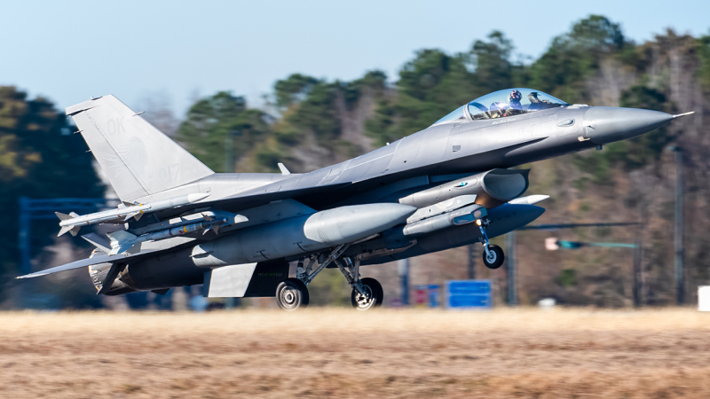 Photo of 89-2017 - USAF - United States Air Force General Dynamics F-16CG Fighting Falcon at SAV on AeroXplorer Aviation Database